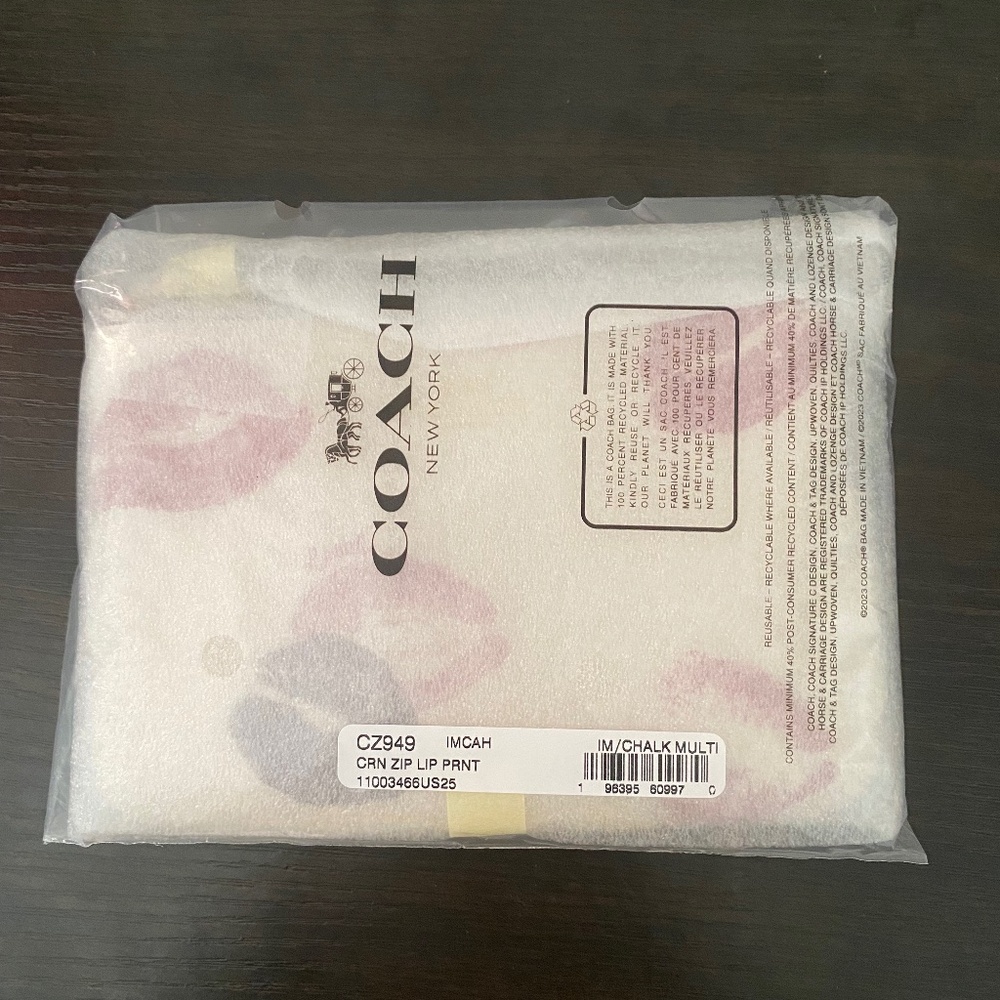 Coach Outlet Lip Print Wristlet- NEW WITH TAGS